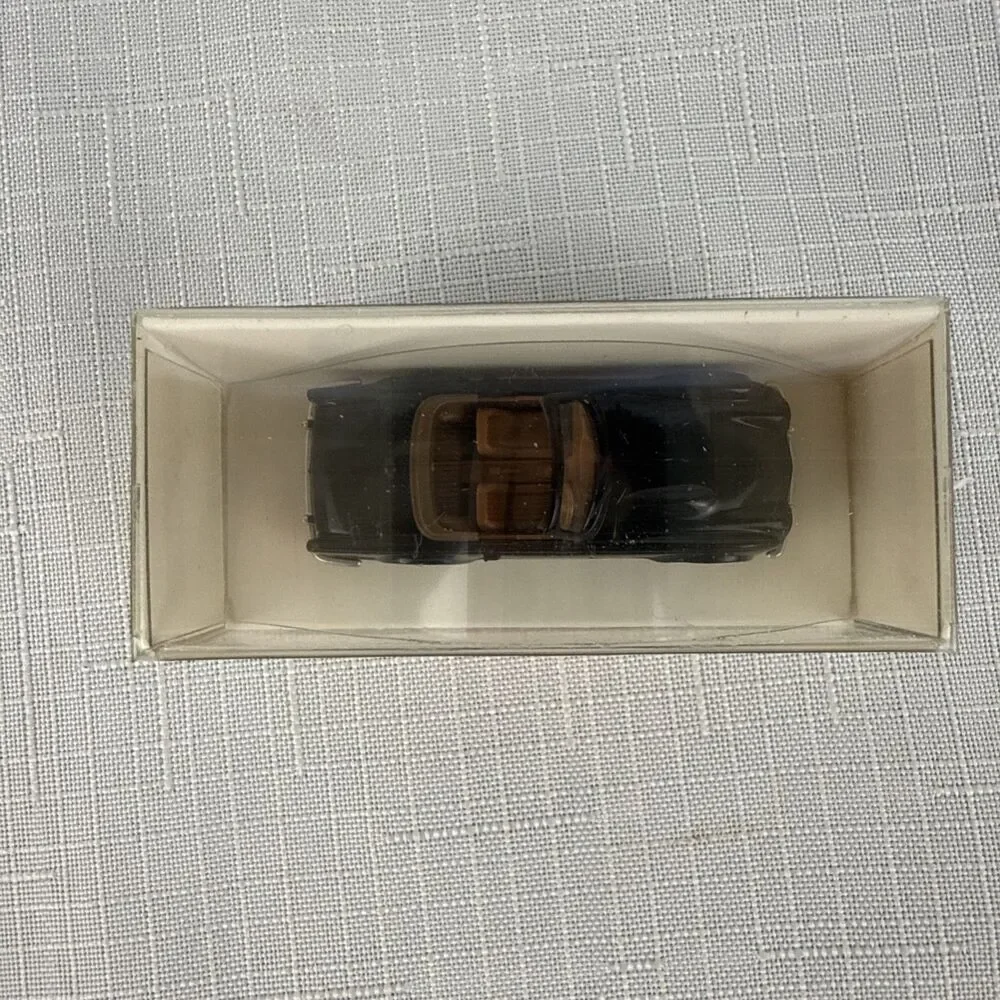 Wiking 1:87 Triumph Black TR4 #815 04 22